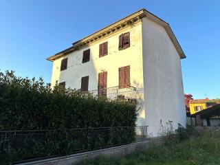 Casa indipendente in vendita a Marlia, Capannori (LU)