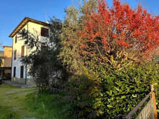 Casa indipendente in vendita a Marlia, Capannori (LU)