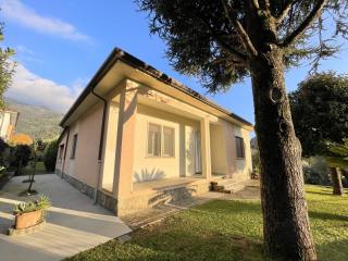 Casa indipendente in vendita a Vado, Camaiore (LU)