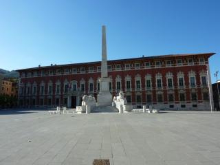 Appartamento in vendita a Centro, Massa (MS)