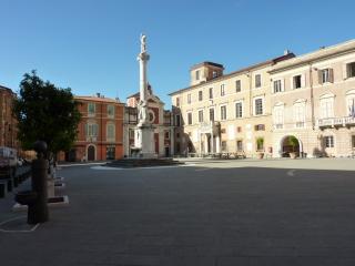 Appartamento in vendita a Centro, Massa (MS)