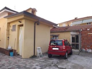 Casa indipendente in vendita a Fossone, Carrara (MS)