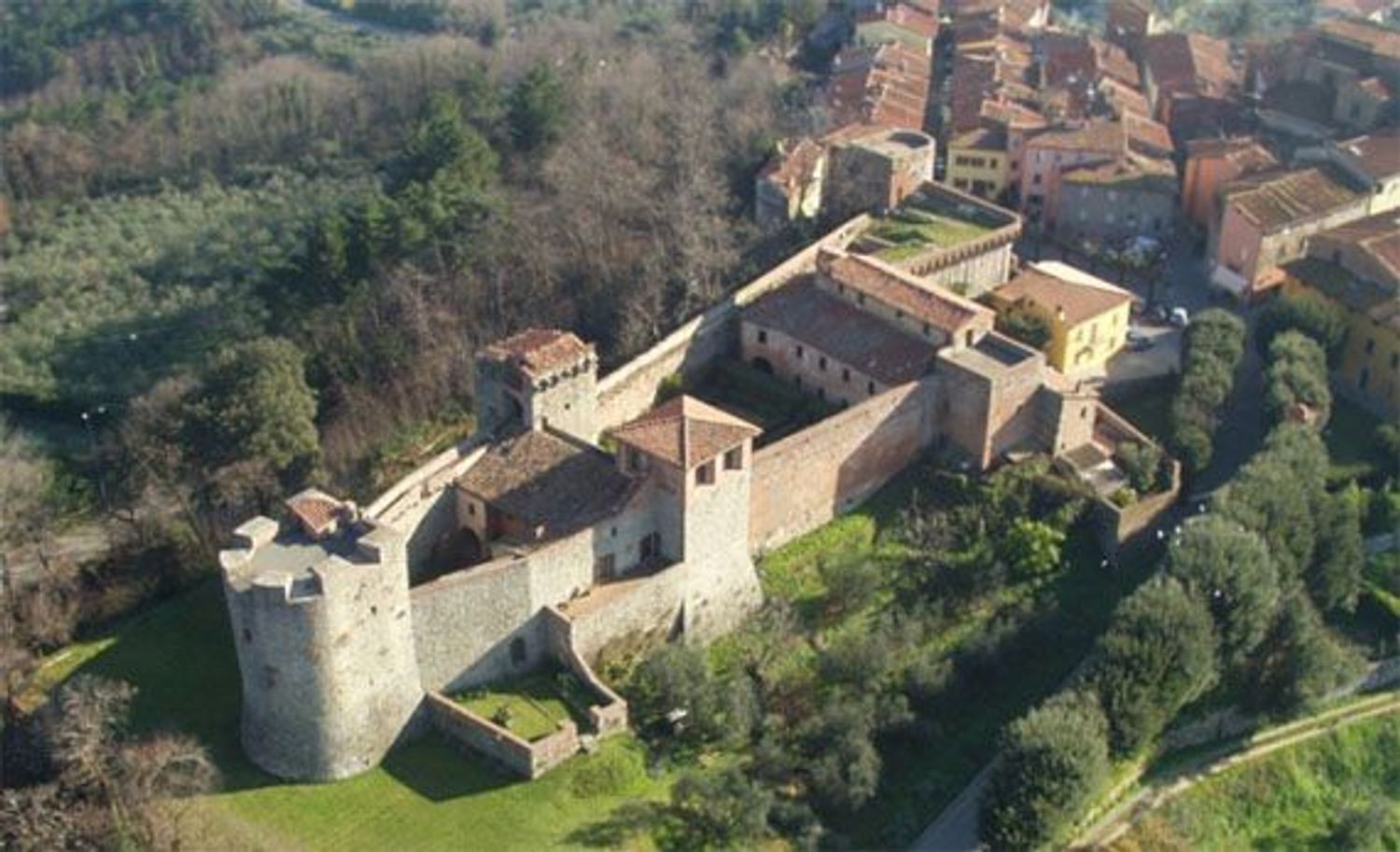 Rustico in vendita a Badia Pozzeveri, Altopascio (LU)