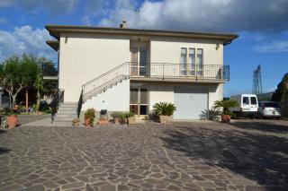 Casa indipendente in vendita a Venturina, Campiglia Marittima (LI)